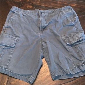 Old navy cargo shorts Size 38